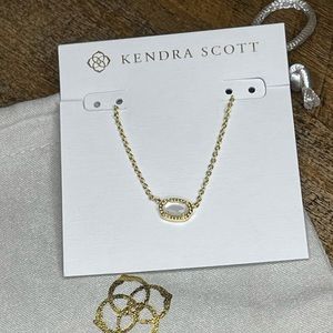 NWT- Kendra Scott Emilie Necklace